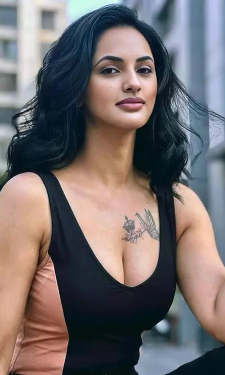 Jyoti Poorvaj Bold Curves in Urban Heat