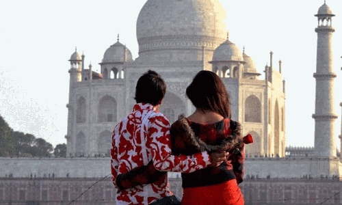 వాలంటైన్స్  డే ఎఫెక్ట్... హోటల్  రూమ్  బుక్కింగ్స్  ఏ రేంజ్  లో పెరిగాయంటే..!