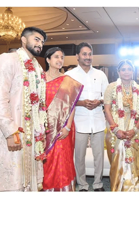 Jagan Mohan Reddy Graces YS Sunil Reddy’s Family Wedding