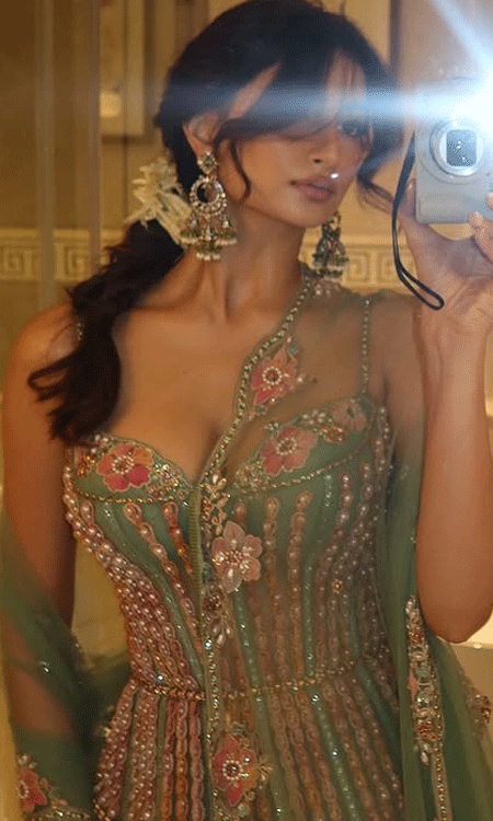 Palak Tiwari Shines in Yellow in Ethnic Wear