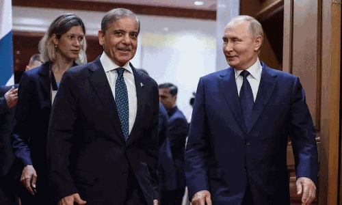 భారత్ కి షాక్...రష్యాతో పాక్