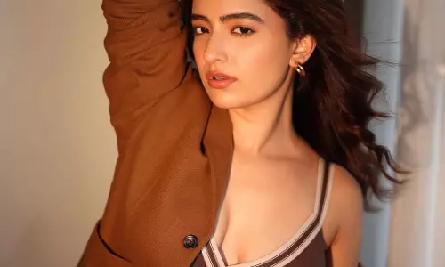 Rukshar Dhillon’s Timeless Style Statement