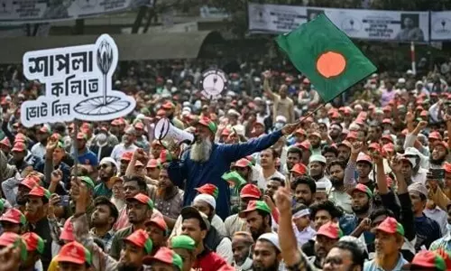 ఇంట్రస్టింగ్... బంగ్లాదేశ్  ఎన్నికల్లో కూటమి పథకాలు!
