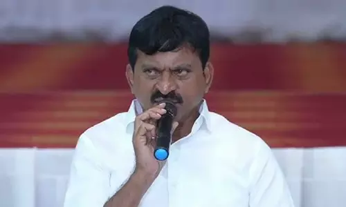 ఫోన్ ట్యాపింగ్ కలకలం: కేసీఆర్ మామిడి తోట నుంచే ఆపరేషన్?