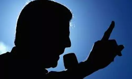 వైసీపీకి పెద్దాయన దూరం అవుతారా ?