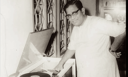 భగవద్గీత వినకుండానే దివికేగిన ఘంటసాల