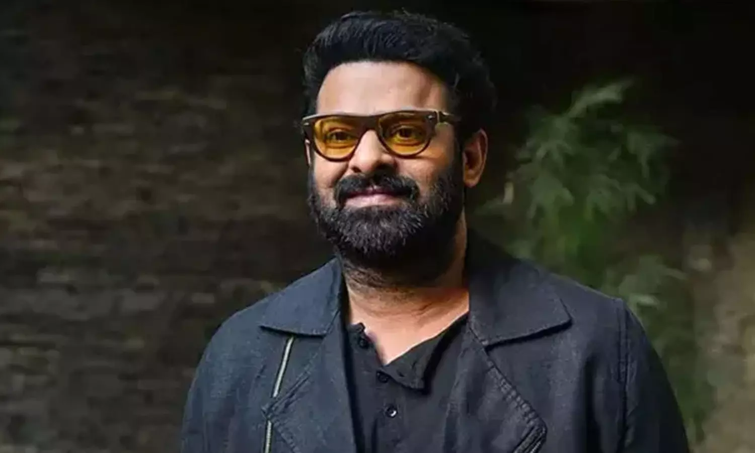 Flash: Prabhas Injured on Fauzi Sets, But… Flash: Prabhas Injured on Fauzi Sets, But…