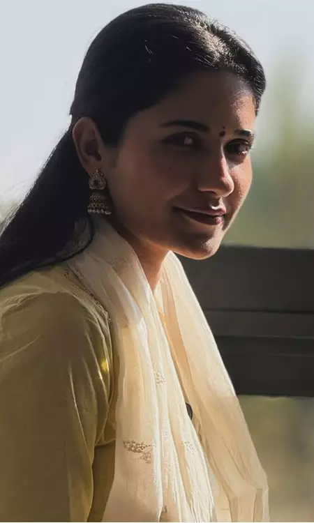 Ruhani Sharmas Peaceful Temple Click