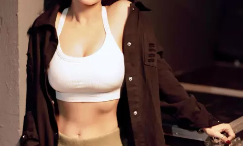 Monami Ghosh Shows Off Sleek Style in Her Latest Post