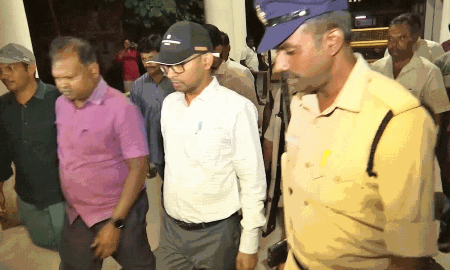 ఏ2 అరెస్టు.. లిస్టులో బిగ్ బాస్ పేరు ఉందా?