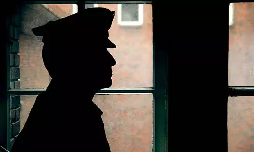 నా భర్తను కిడ్నాప్ చేశారు.. కట్ చేస్తే ఖాకీలు సైతం షాక్