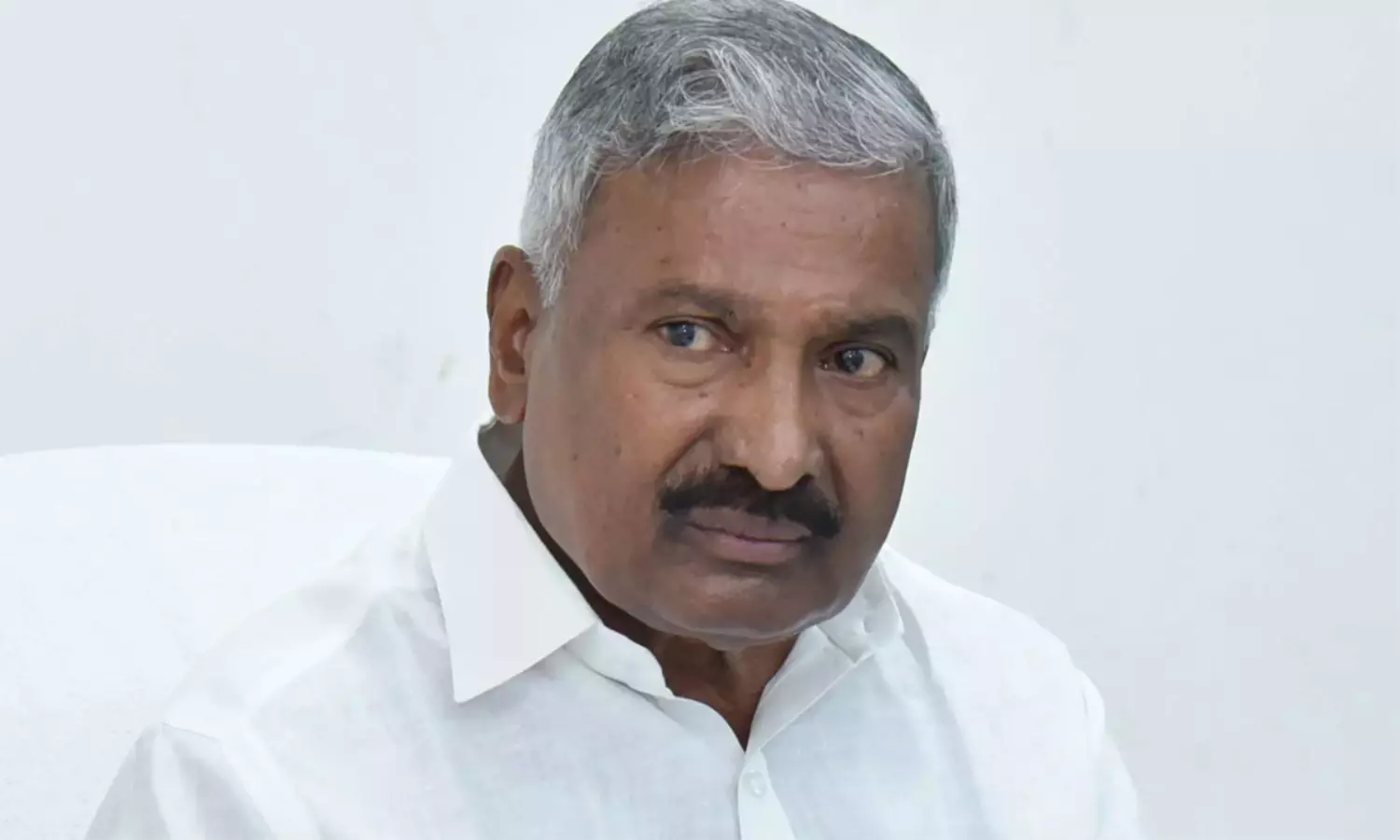 రెడ్డి గారి కుటుంబం సైలెంట్ వెనక ?