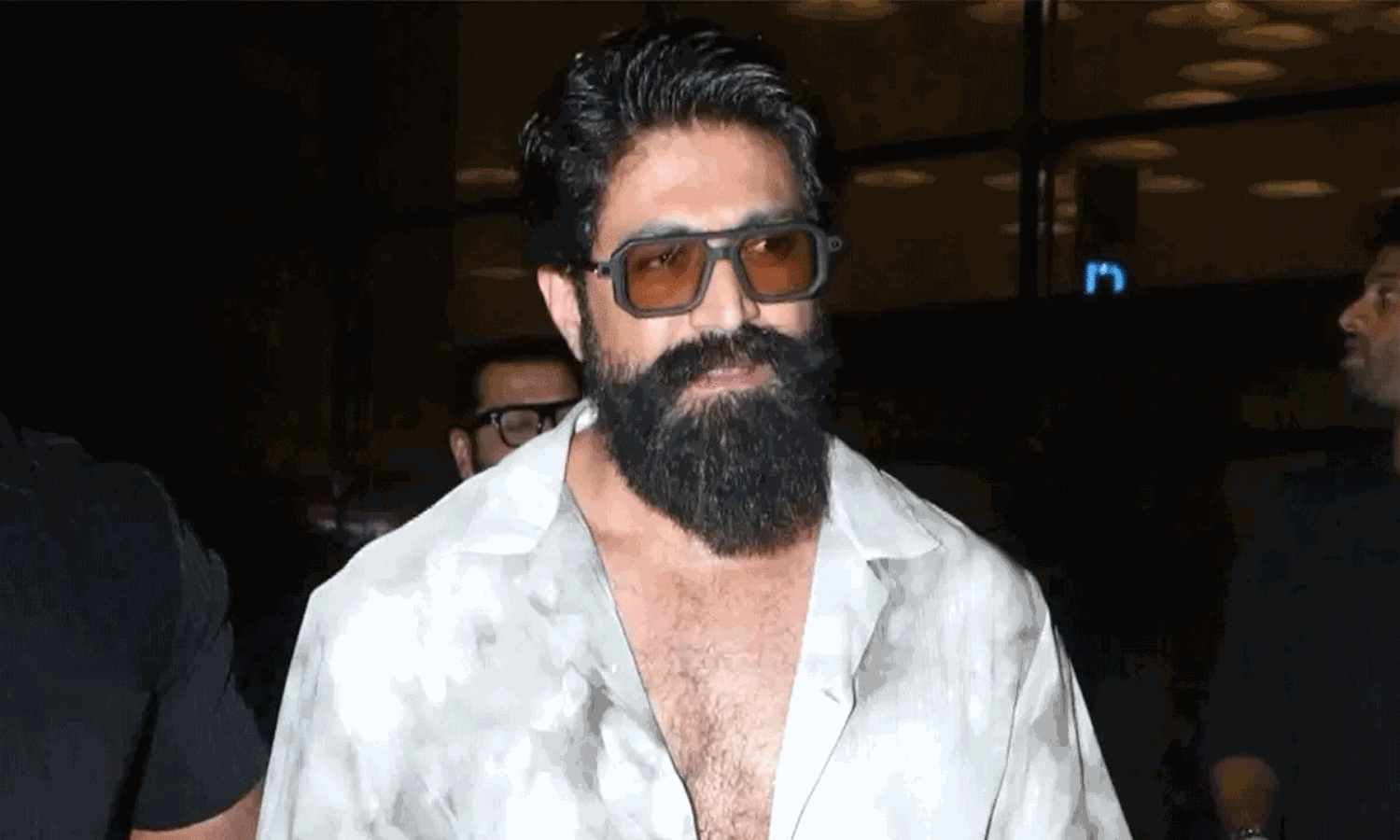 యష్ నెట్ వర్త్ ఎంతుంటుంది? యష్ నెట్ వర్త్ ఎంతుంటుంది?