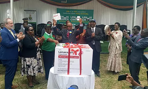 హెచ్ఐవీ వ్యాక్సిన్ కోసం ఎగబడ్డ యువత.. ‘లెనాకాపవిర్ సంచలనం