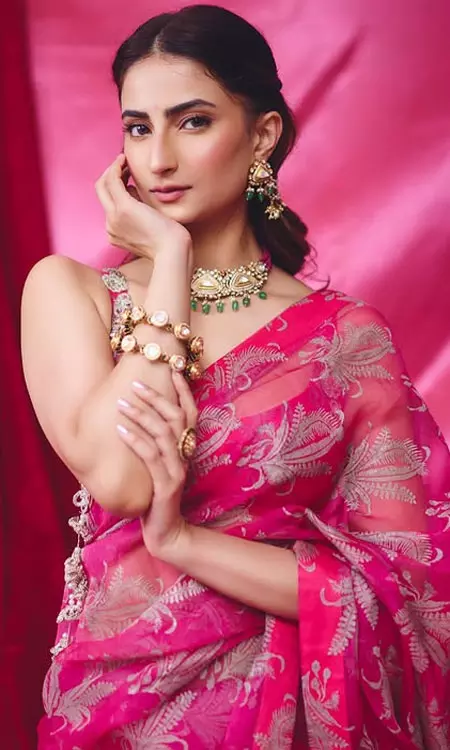 Pink Perfection Palak Tiwari’s Regal Saree Look Stuns