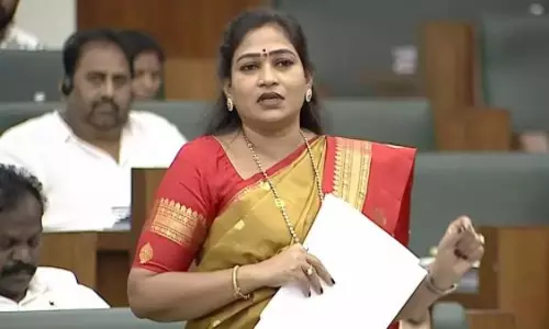 డెడ్ బాడీ డోర్ డెలివరీ కేసు.. మండలిలో మంత్రి అనిత ఆసక్తికర వ్యాఖ్యలు