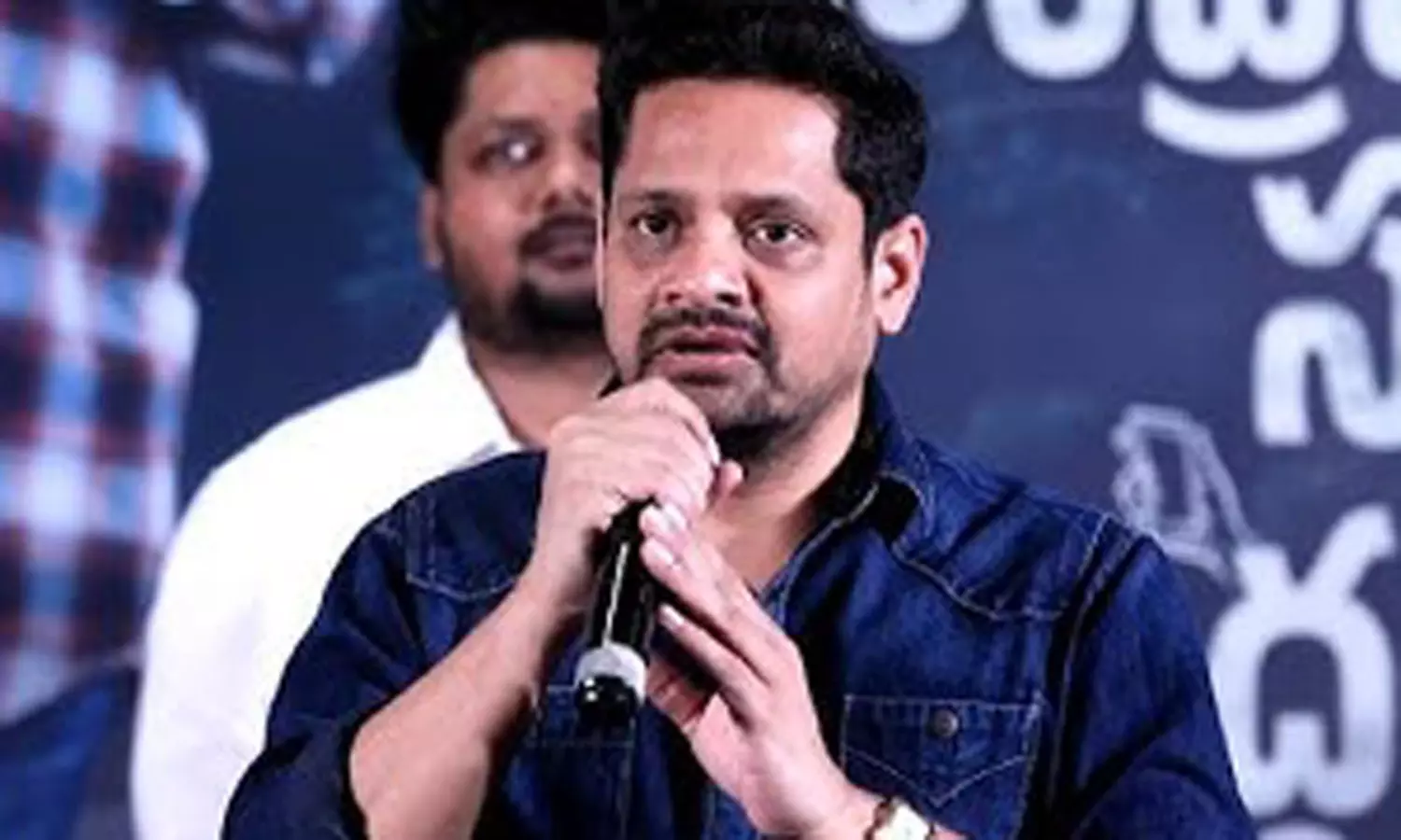 మేం ఆస్తులు సంపాదించేలా చేయండి.. బన్నీ వాసు కామెంట్స్ వైరల్ మేం ఆస్తులు సంపాదించేలా చేయండి.. బన్నీ వాసు కామెంట్స్ వైరల్