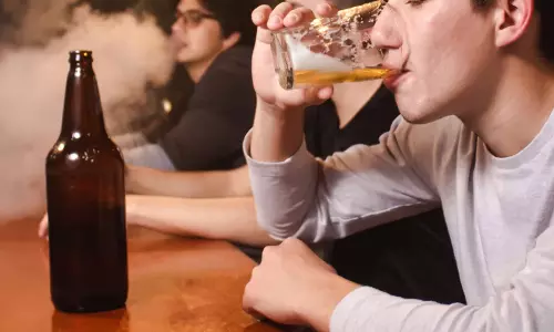 ‘జెన్ జీ’ వల్ల రూ.76లక్షల కోట్లు నష్టం.... లిక్కర్ పరిశ్రమకు తూట్లు పొడుతున్న వైనం..