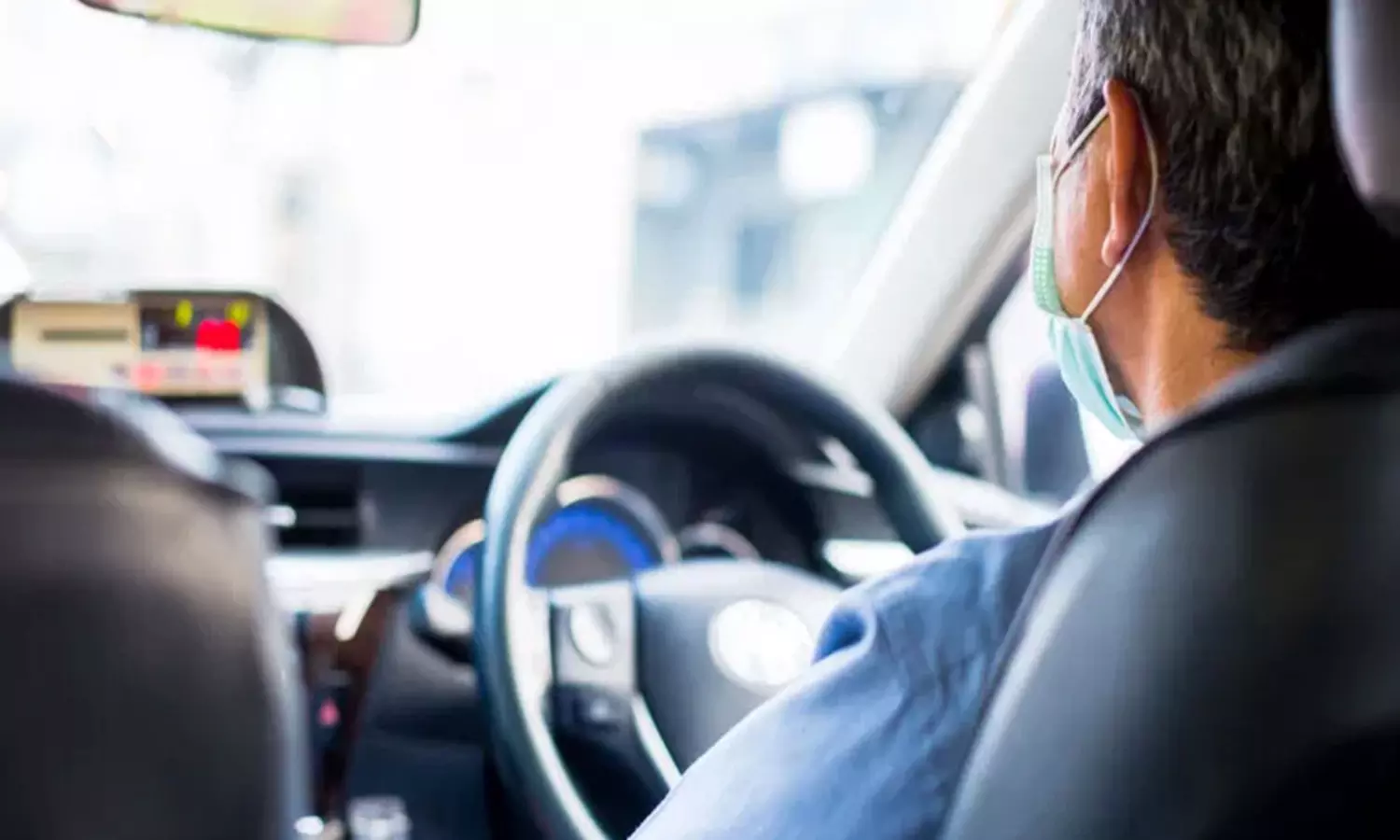 ఆ నగరంలో క్యాబ్ డ్రైవర్ అవ్వాలంటే మామూలు యవ్వారం కాదు ఆ నగరంలో క్యాబ్ డ్రైవర్ అవ్వాలంటే మామూలు యవ్వారం కాదు