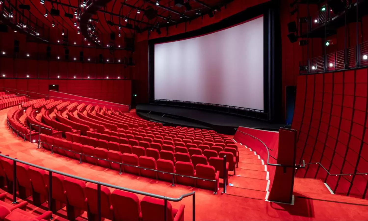 ఓటీటీ భ‌యం..ప్రొడ్యూస‌ర్స్ సీరియ‌స్‌గా తీసుకుంటారా?