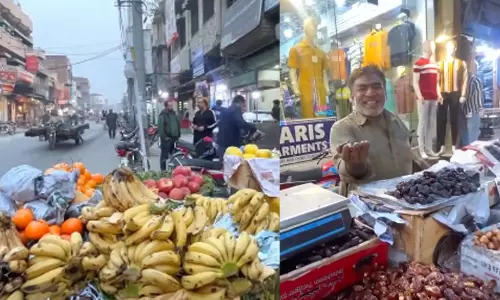 పాక్ లో పండ్ల ధరలు ఇంత భారీనా? మన రూపాయిల్లో చూస్తే?