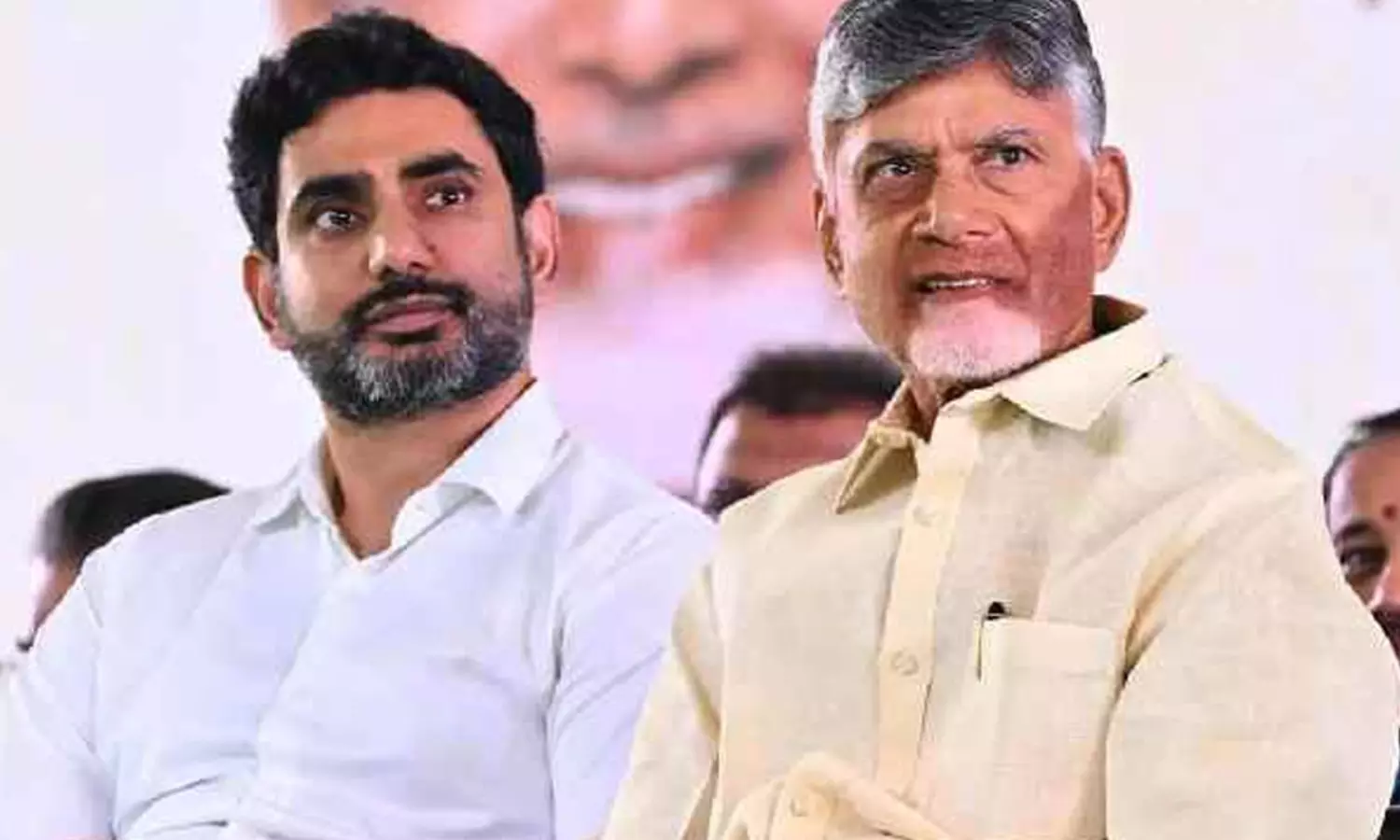ఒకేచోటకు బాబు-లోకేష్ టూర్లు...వాటికి శ్రీకారం ఒకేచోటకు బాబు-లోకేష్ టూర్లు...వాటికి శ్రీకారం
