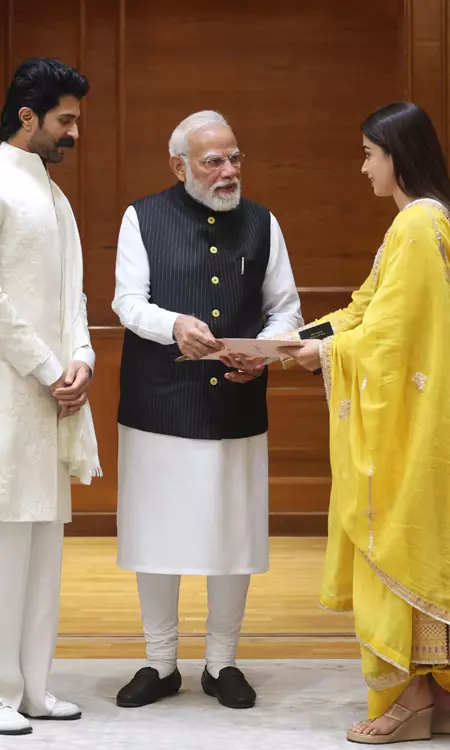 Vijay Deverakonda And Rashmika Mandanna With PM Modi