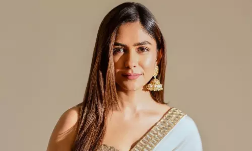 అందాల ప్రమాణాలకు చెక్.. కాన్ఫిడెన్స్‌తో ట్రెండ్ సెట్ చేస్తున్న మృణాల్