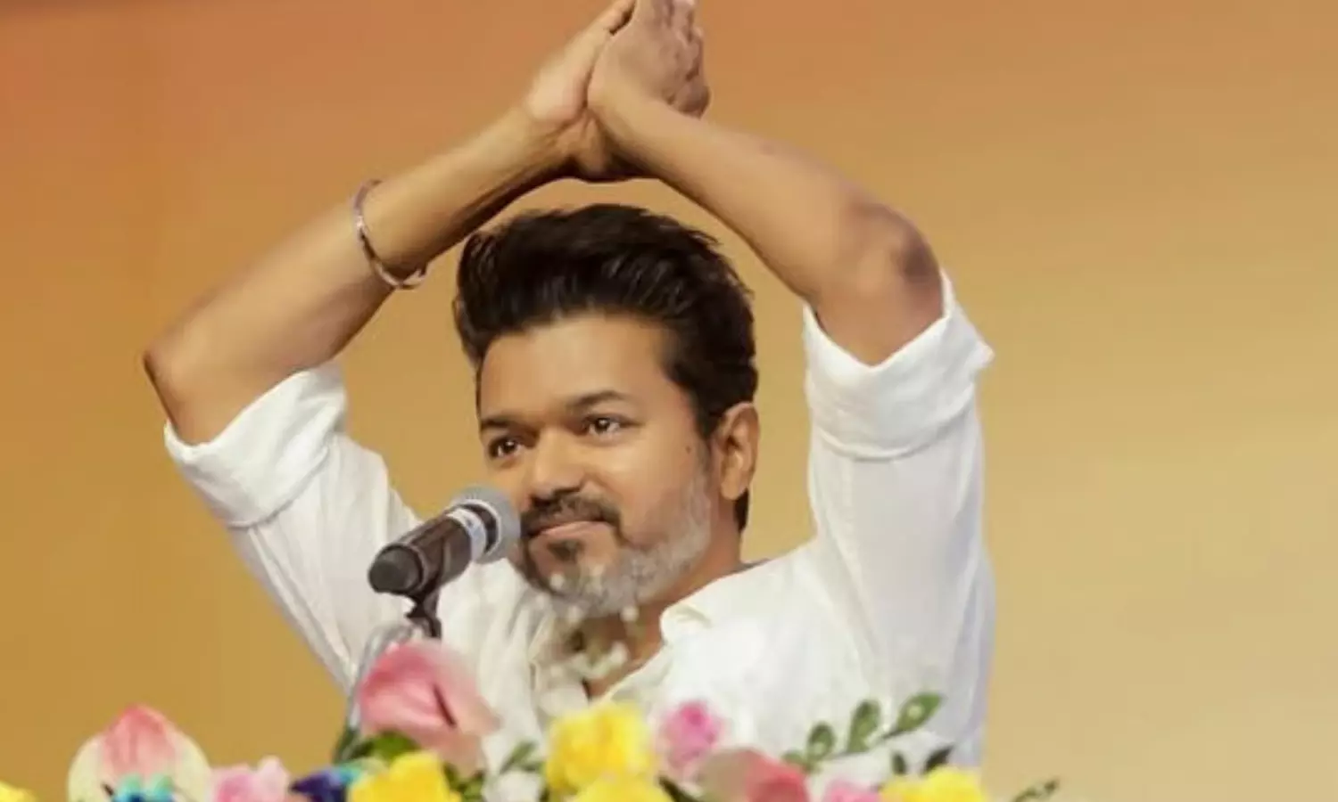 విజయ్పై ఆఖరి అస్త్రం.. పాలిటిక్స్ అంతే! విజయ్పై ఆఖరి అస్త్రం.. పాలిటిక్స్ అంతే!