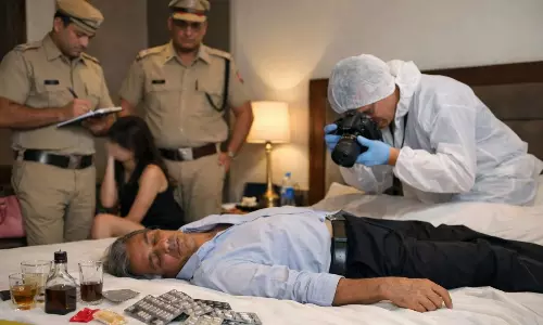 పది రోజుల్లో కొడుకు పెళ్లి తండ్రి హోటల్ గదిలో ఒక యువతితో.. కట్ చేస్తే చావు..