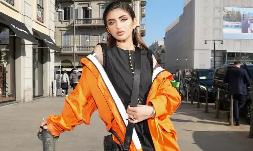 పిక్‌టాక్‌ : పొట్టి డ్రెస్‌లో స్టైలిష్ శ్రీలీల