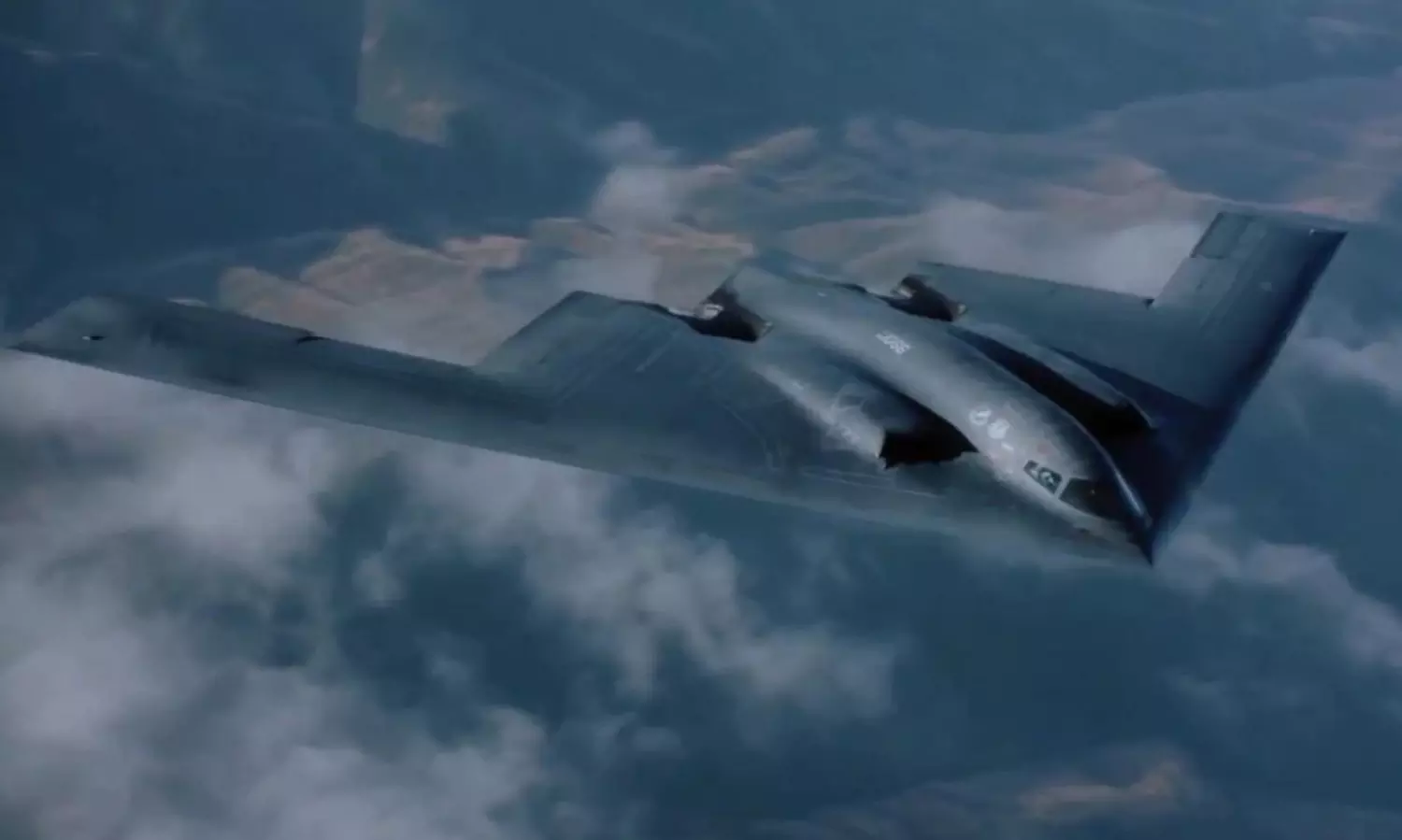 37 గంటల గర్జన.. రాడార్‌కే దొరకని బీ-2 దాడుల వెనుక సీక్రెట్