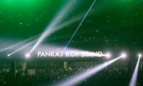 టి20 ప్ర‌పంచ క‌ప్ లో లేజ‌ర్ షోనా? ఇది ఐపీఎల్ నా? దిగ్గ‌జాల ధ్వ‌జం