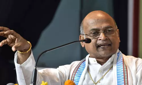 గరికపాటికి కౌంటర్...అందులో తెలుగు లేదా ?