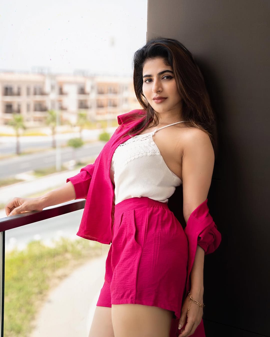 Golden Glow: Iswarya Menon’s Dazzling Throwback Series