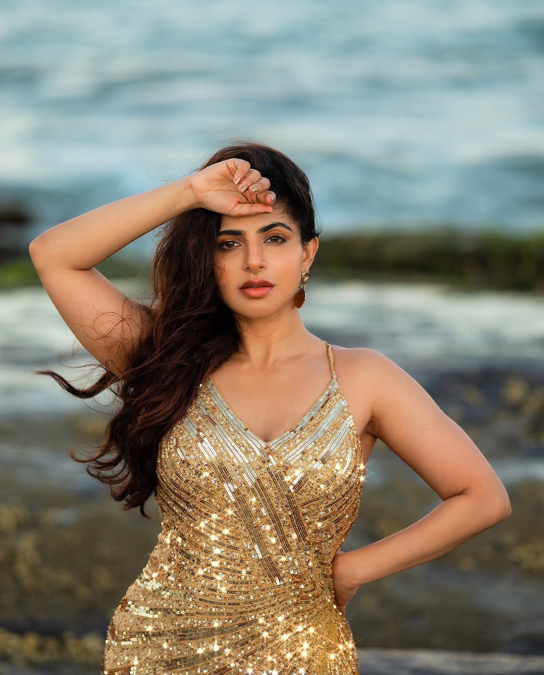 Golden Glow: Iswarya Menon’s Dazzling Throwback Series Golden Glow: Iswarya Menon’s Dazzling Throwback Series