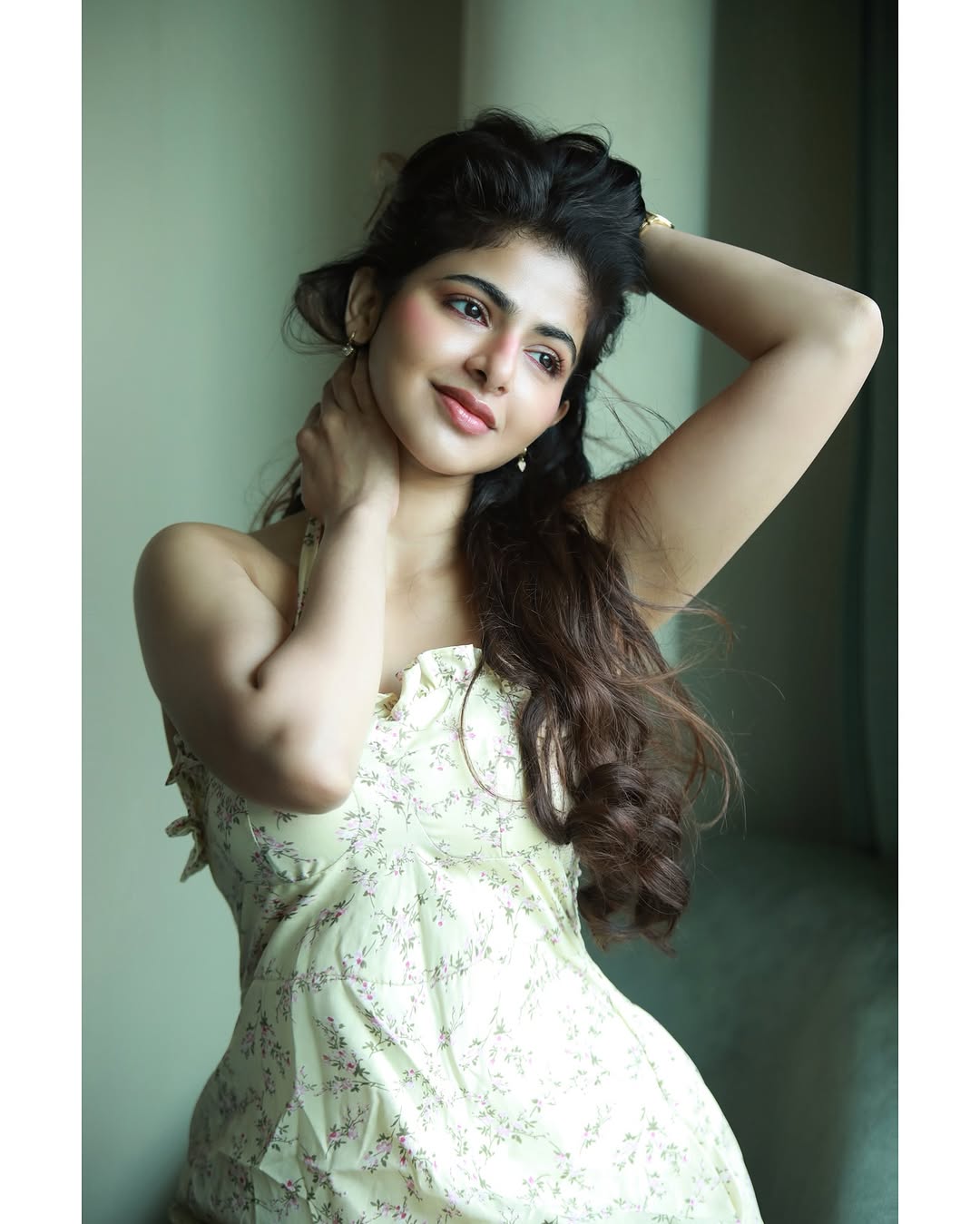 Golden Glow: Iswarya Menon’s Dazzling Throwback Series
