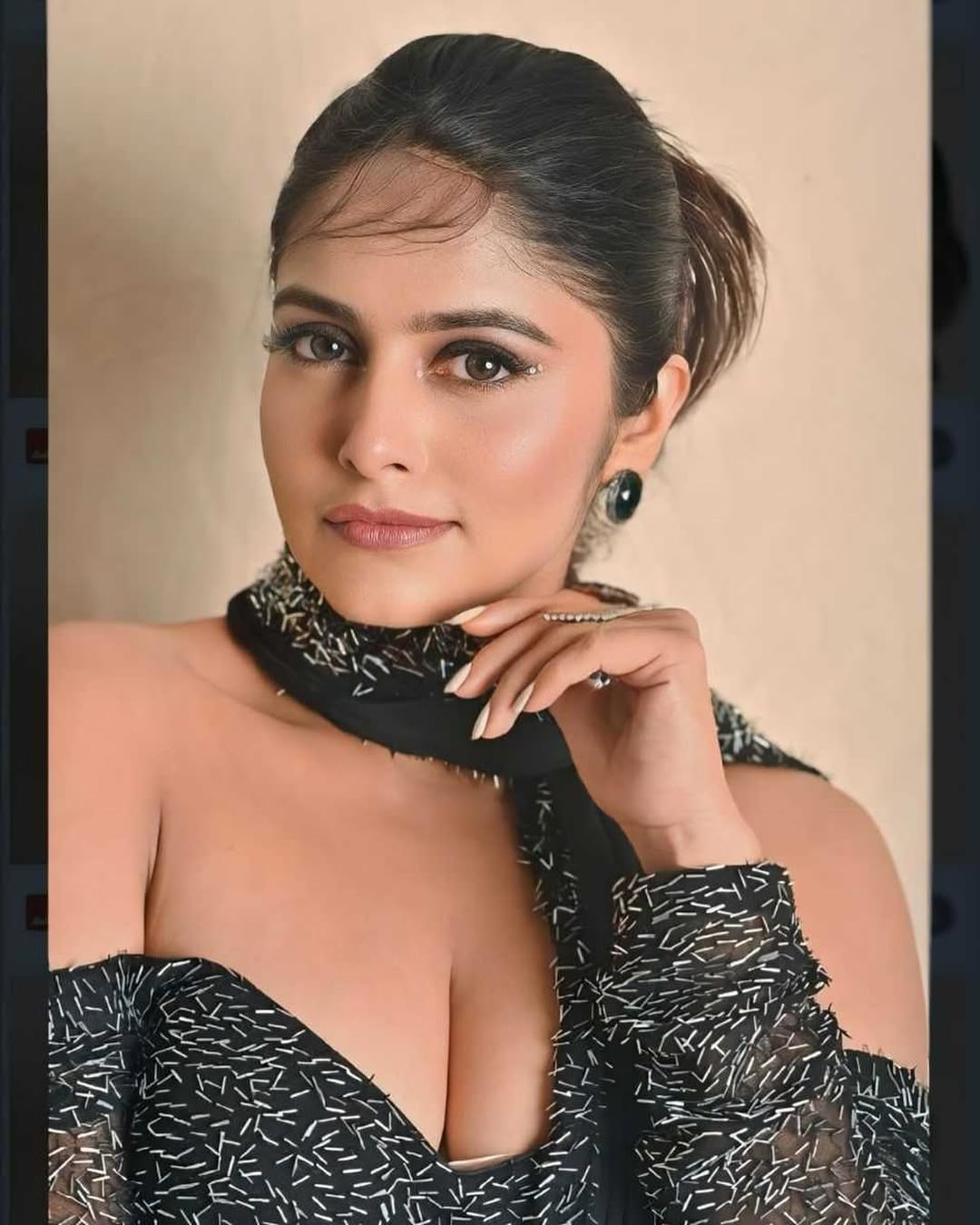 Pragya Nayan Shines in Elegant Teal Saree Look