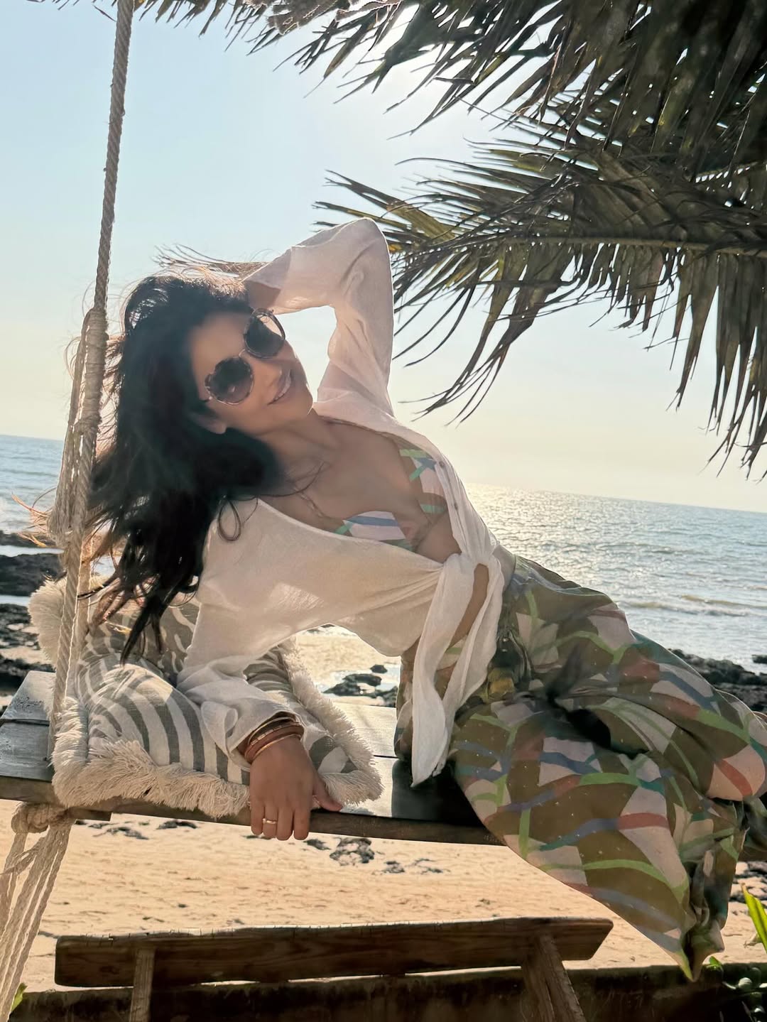 Prisha Singh Serves Sunny Perfection – Vacation Looks Prisha Singh Serves Sunny Perfection – Vacation Looks