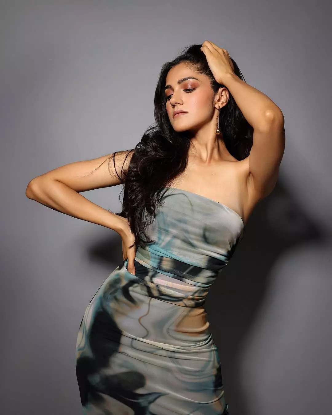 Simran Choudhary Stuns in Beachside Look