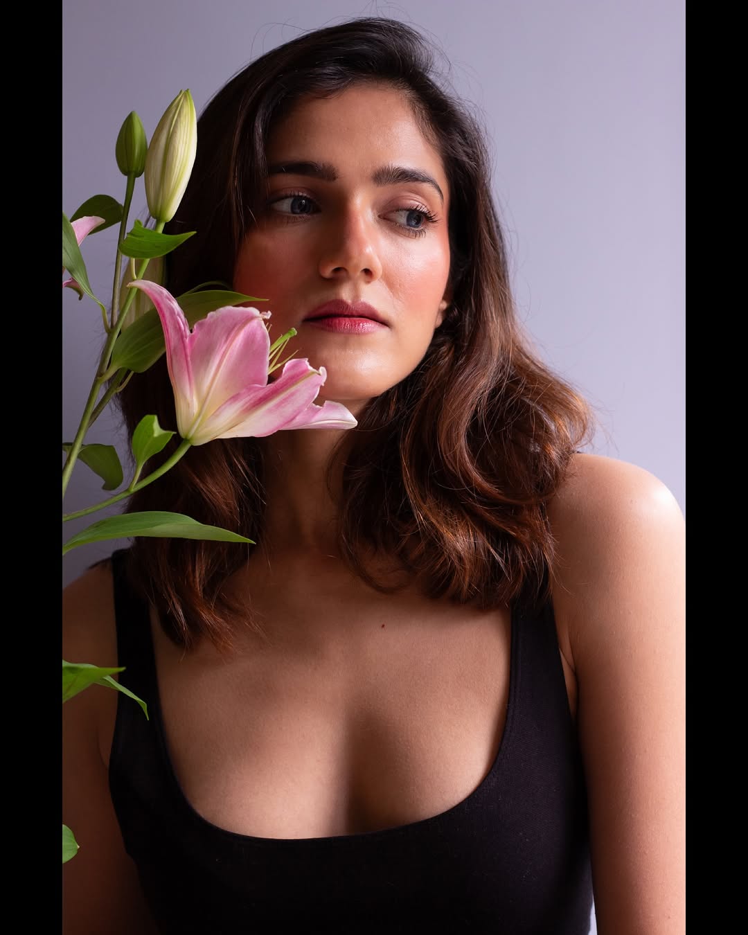 Simran Choudhary Stuns in Beachside Look