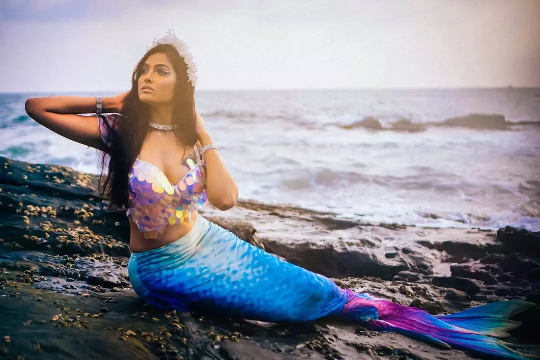 Divi Vadthya Flaunts Fierce Fitness Look, Bigg Boss Star Turns Heads