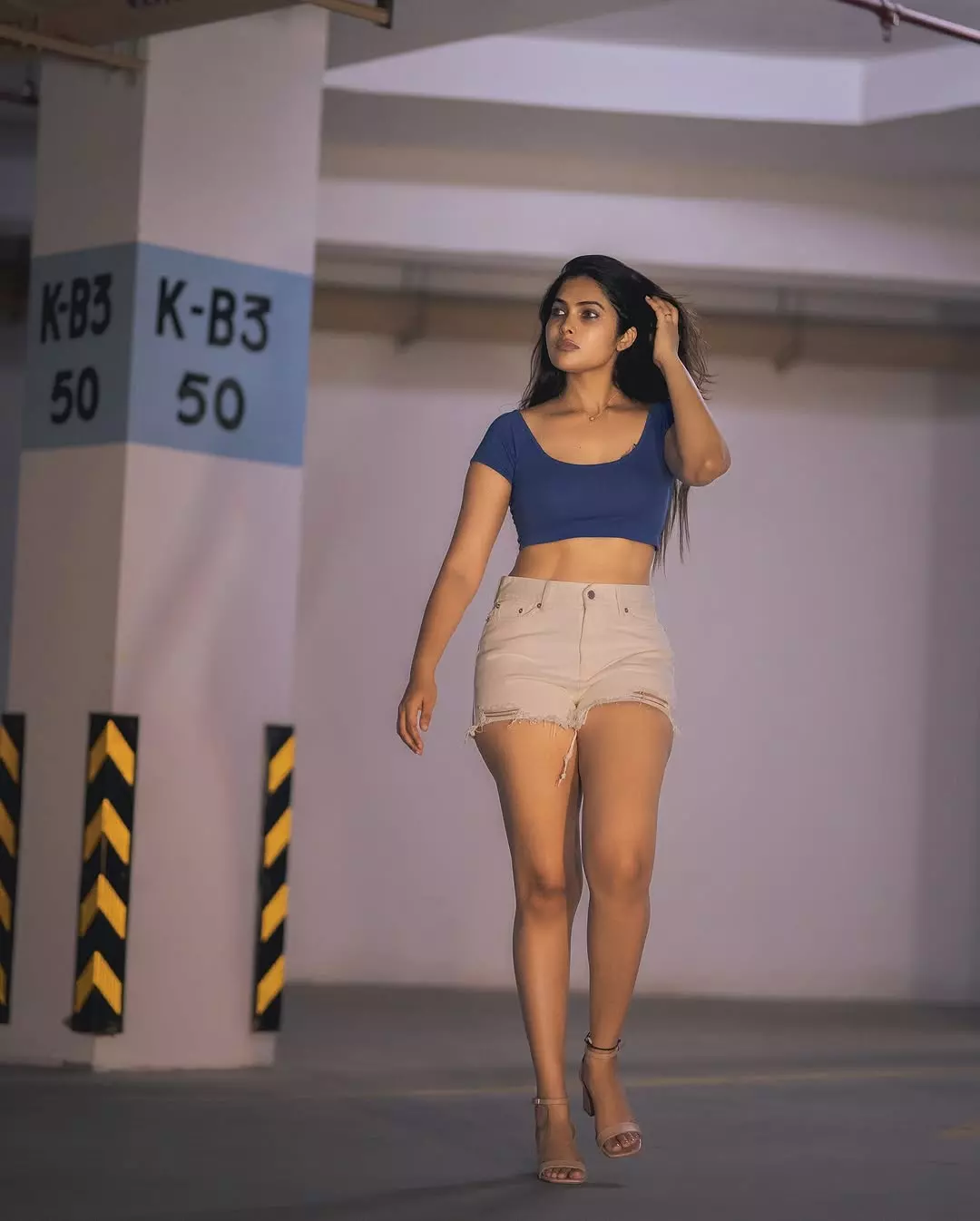 Divi Vadthya Flaunts Fierce Fitness Look, Bigg Boss Star Turns Heads