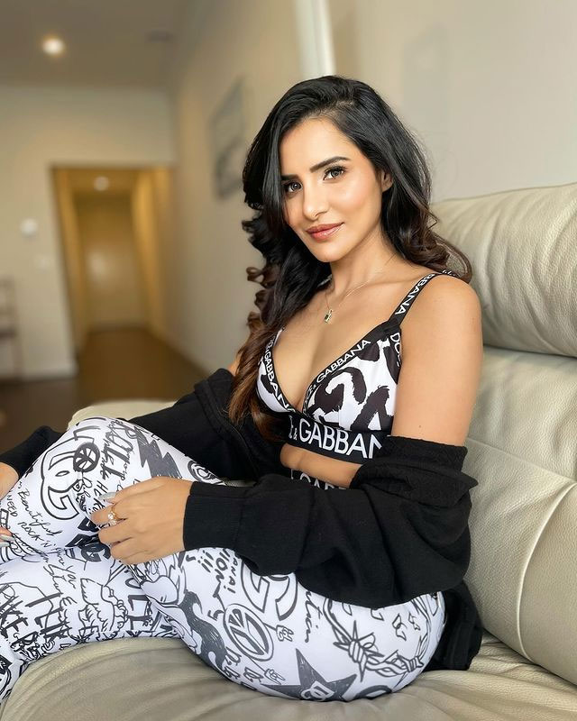 Ashu Reddys Most Captivating Instagram Moments Ashu Reddys Most Captivating Instagram Moments