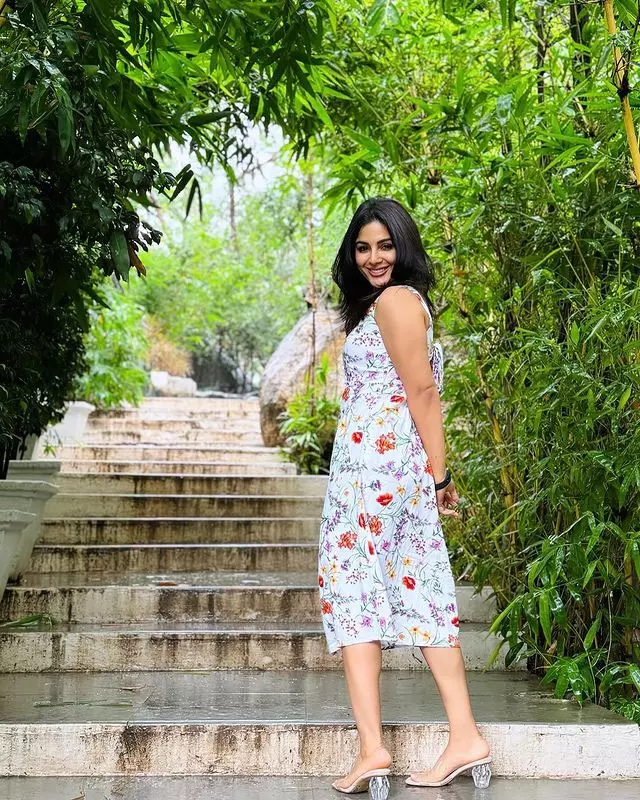 With Samyuktha Menon Feel The Burn Baby