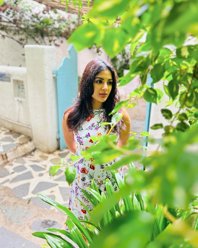 With Samyuktha Menon Feel The Burn Baby