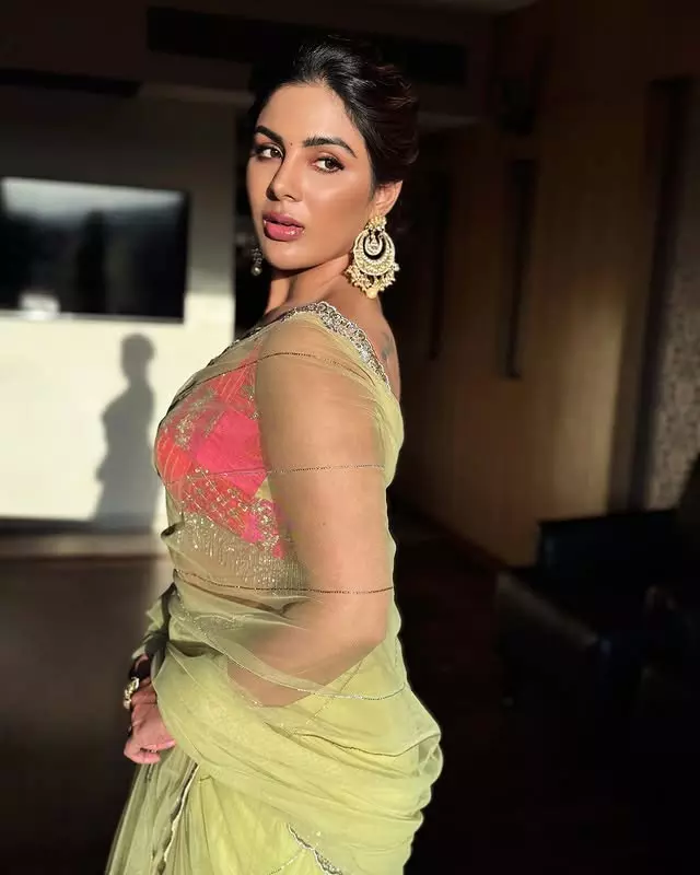 With Samyuktha Menon Feel The Burn Baby