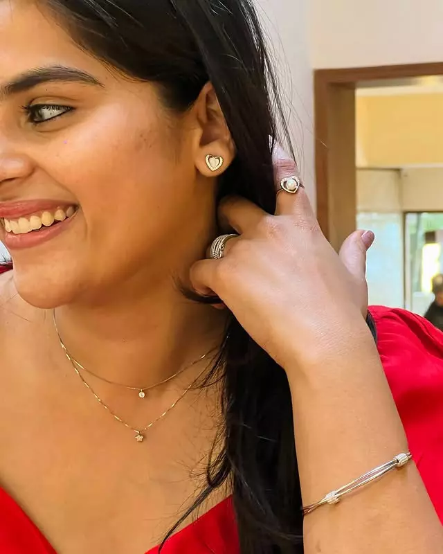 Did Kavya Ignore Eclipse Traditions for These Pictures?