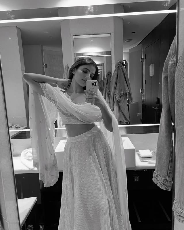 Rukshar Dhillon Living Her Golden Moment Rukshar Dhillon Living Her Golden Moment