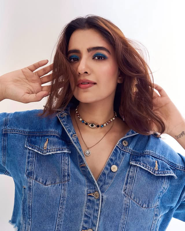 Rukshar Dhillon Living Her Golden Moment Rukshar Dhillon Living Her Golden Moment